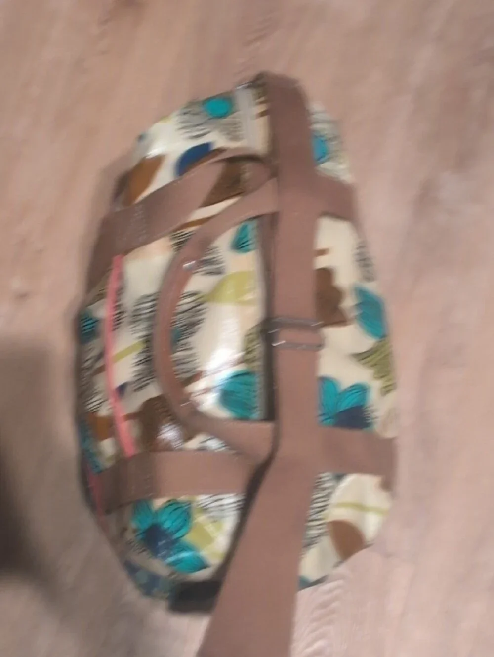 Fossil Stylish Floral Weekender Bag - Brown, Teal & Cream